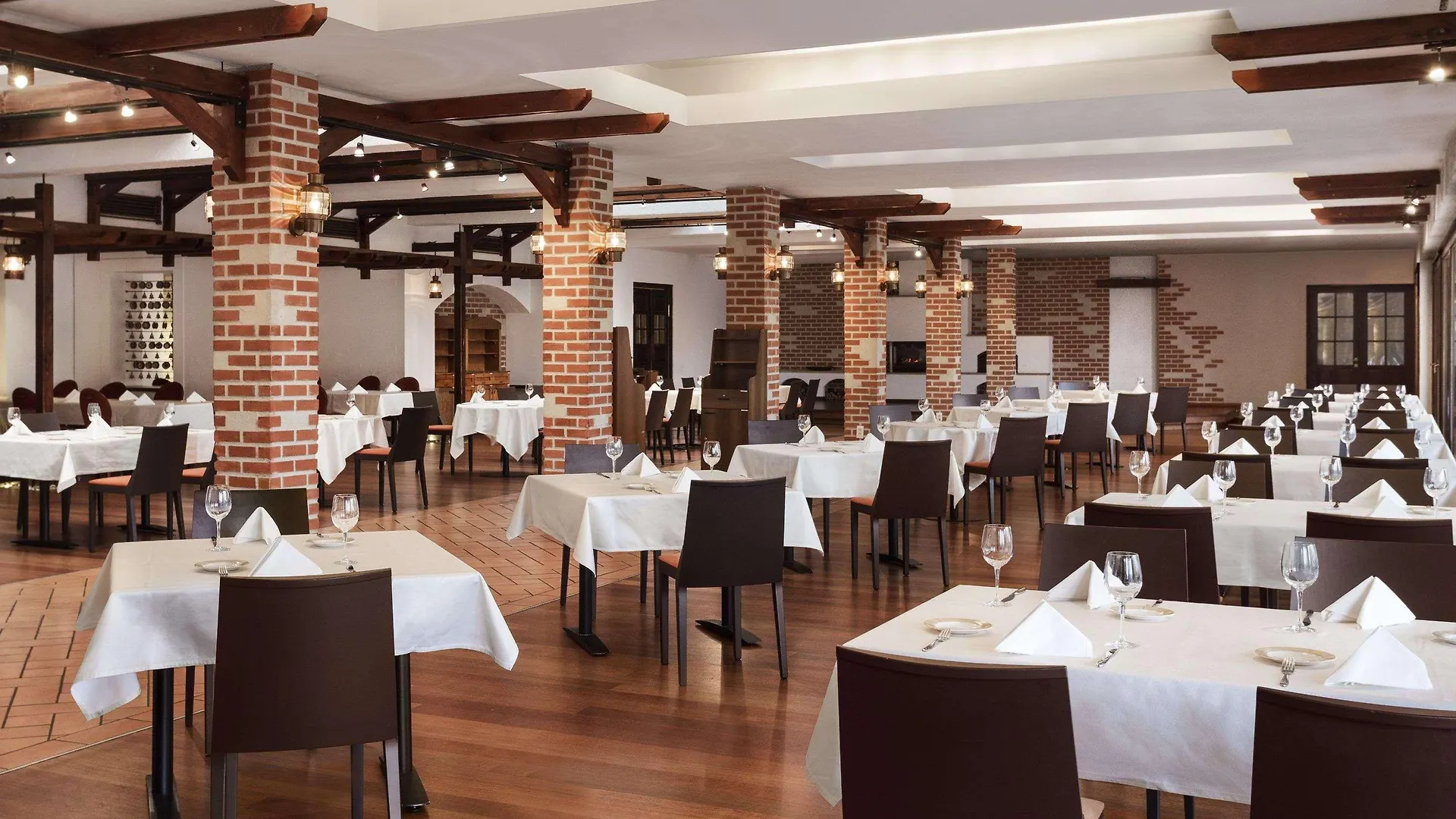 Ramada By Wyndham Bucharest Parc Hotel 4*,  Romania