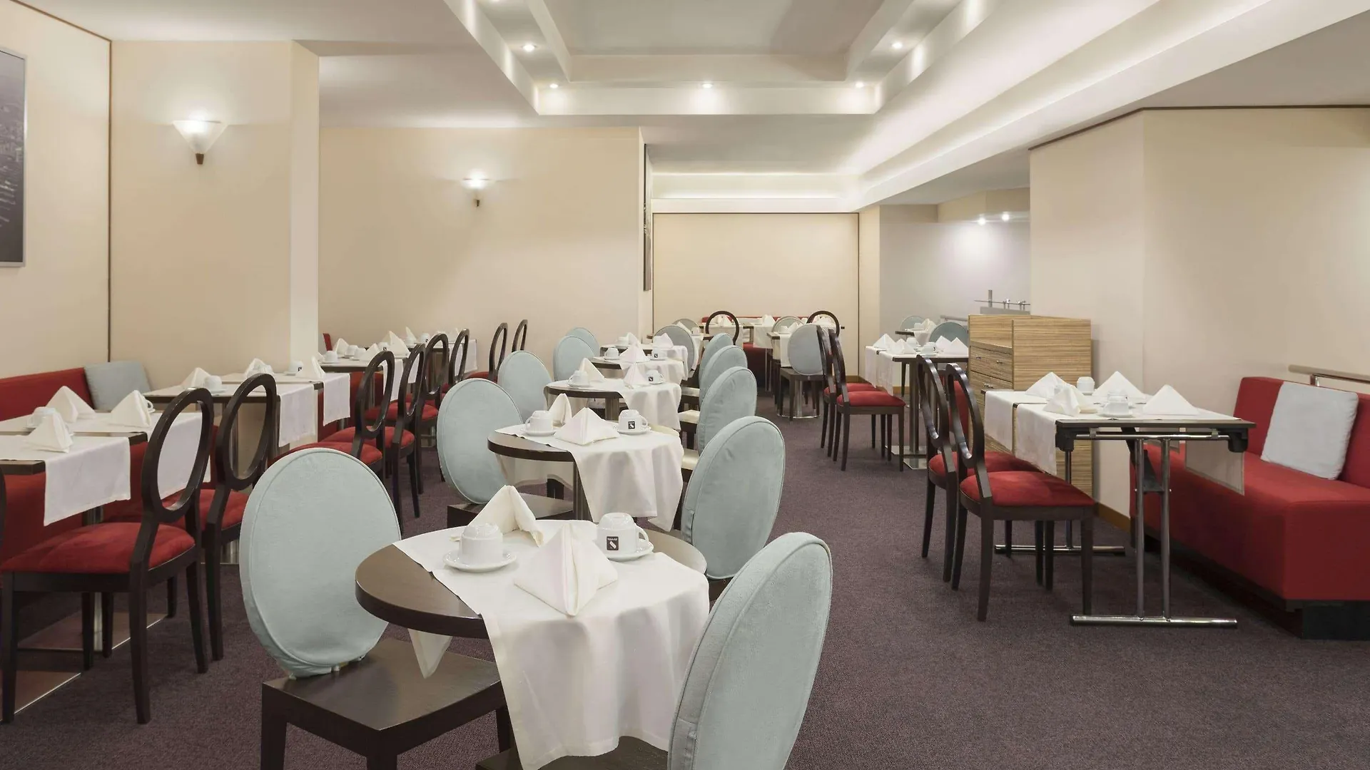 Ramada By Wyndham Bucharest Parc Hotel 4*,