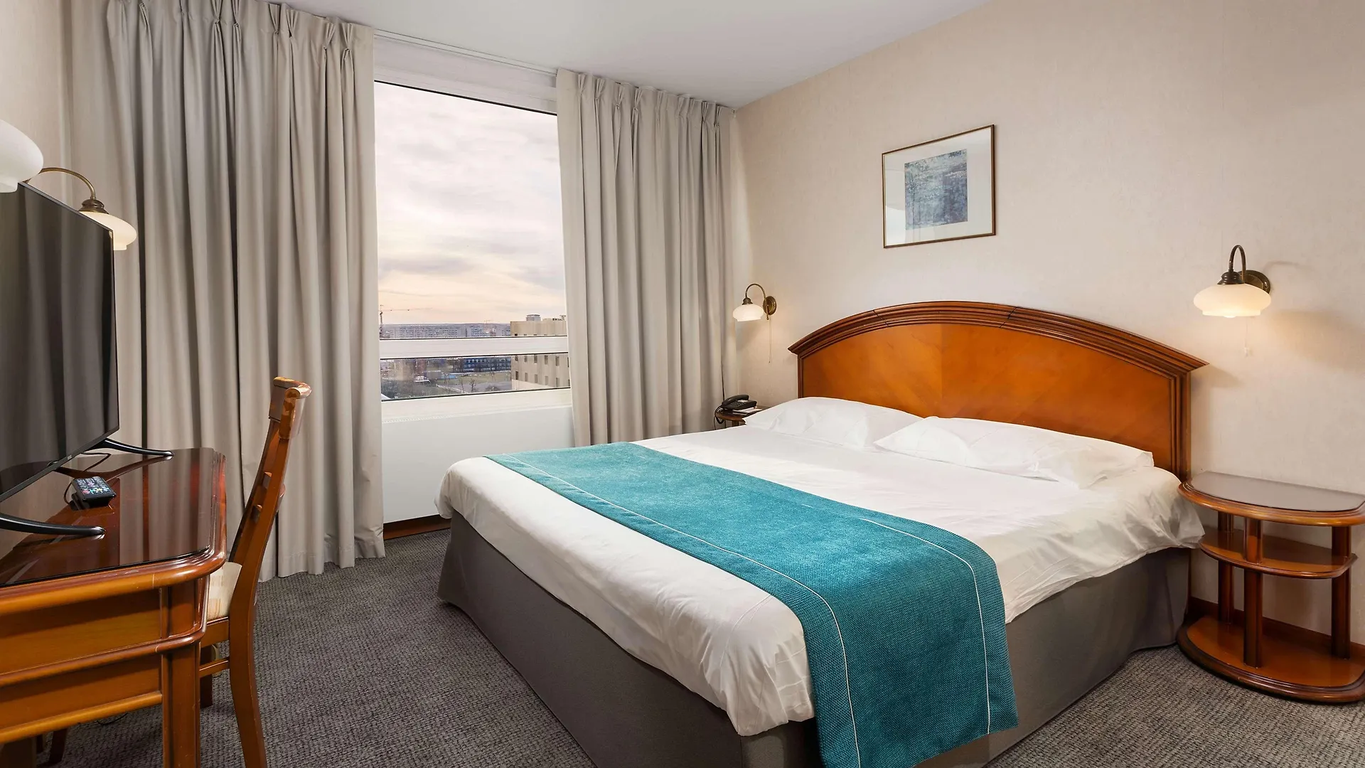 Ramada By Wyndham Bucharest Parc Hotel
