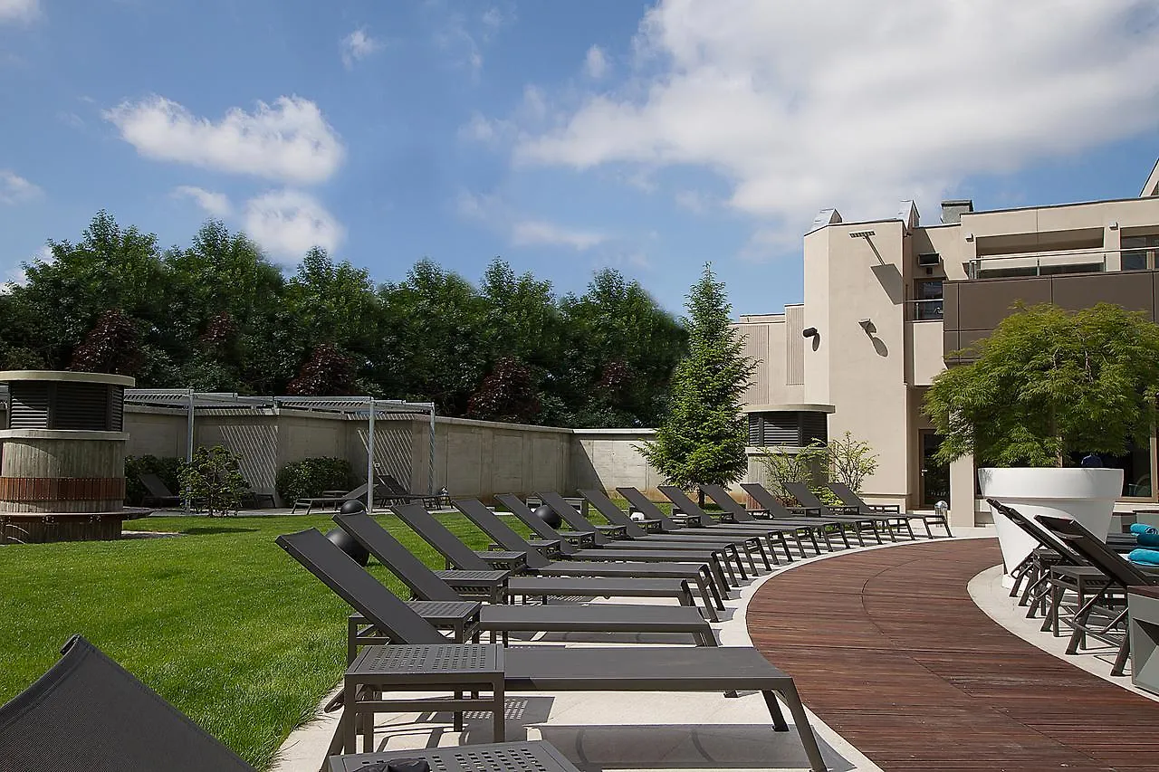 Ramada By Wyndham Bucharest Parc Hotel 4*,